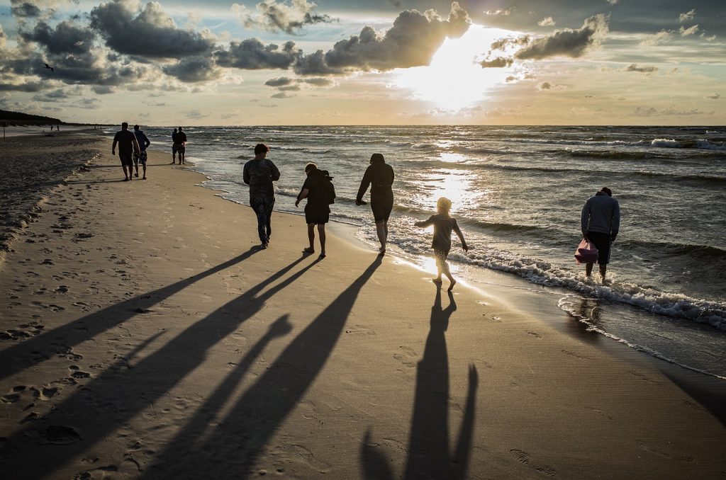 découvrez des idées inspirantes pour des vacances en famille inoubliables. que vous recherchiez des destinations ensoleillées, des activités amusantes ou des conseils pratiques, notre guide vous aidera à planifier le voyage parfait pour créer des souvenirs ensemble.