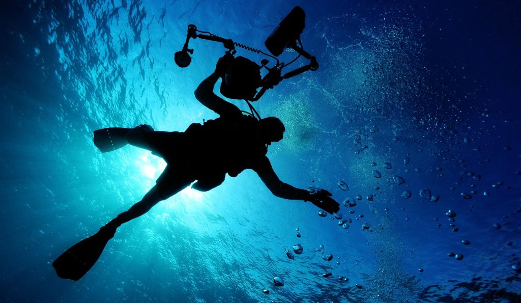découvrez l'excitation de la plongée sous-marine avec notre baptême de plongée. plongez dans un monde sous-marin fascinant et vivez une expérience inoubliable, encadrée par des instructeurs certifiés. parfait pour les débutants et les aventuriers en quête de nouvelles sensations !